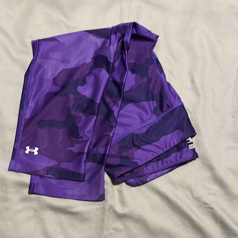 Under Armour Purple Camouflage Capri Pants - Picture 2 of 3